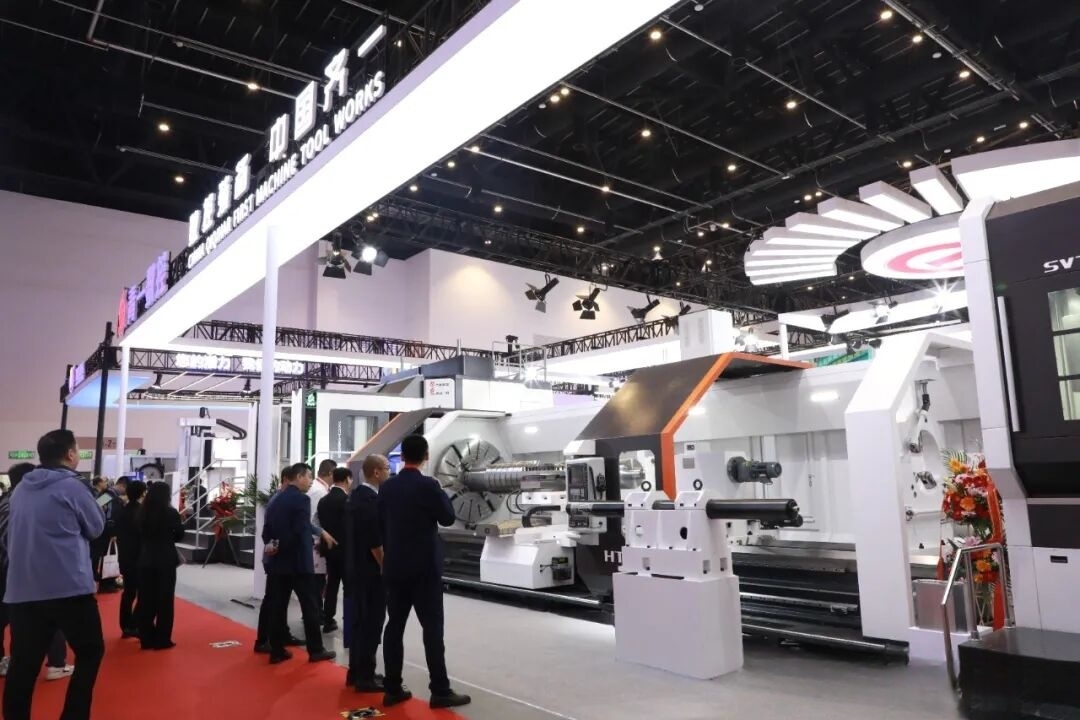 111773211118445747.jpg 齐重参展_副本.jpg